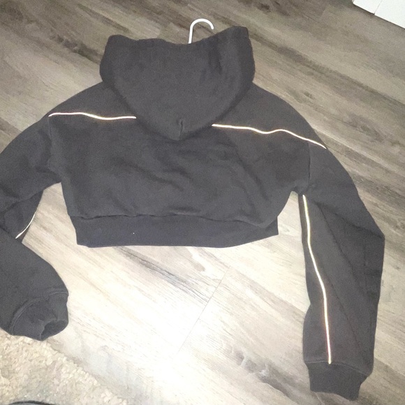 TNA Super Crop Hoodie - Picture 4 of 7